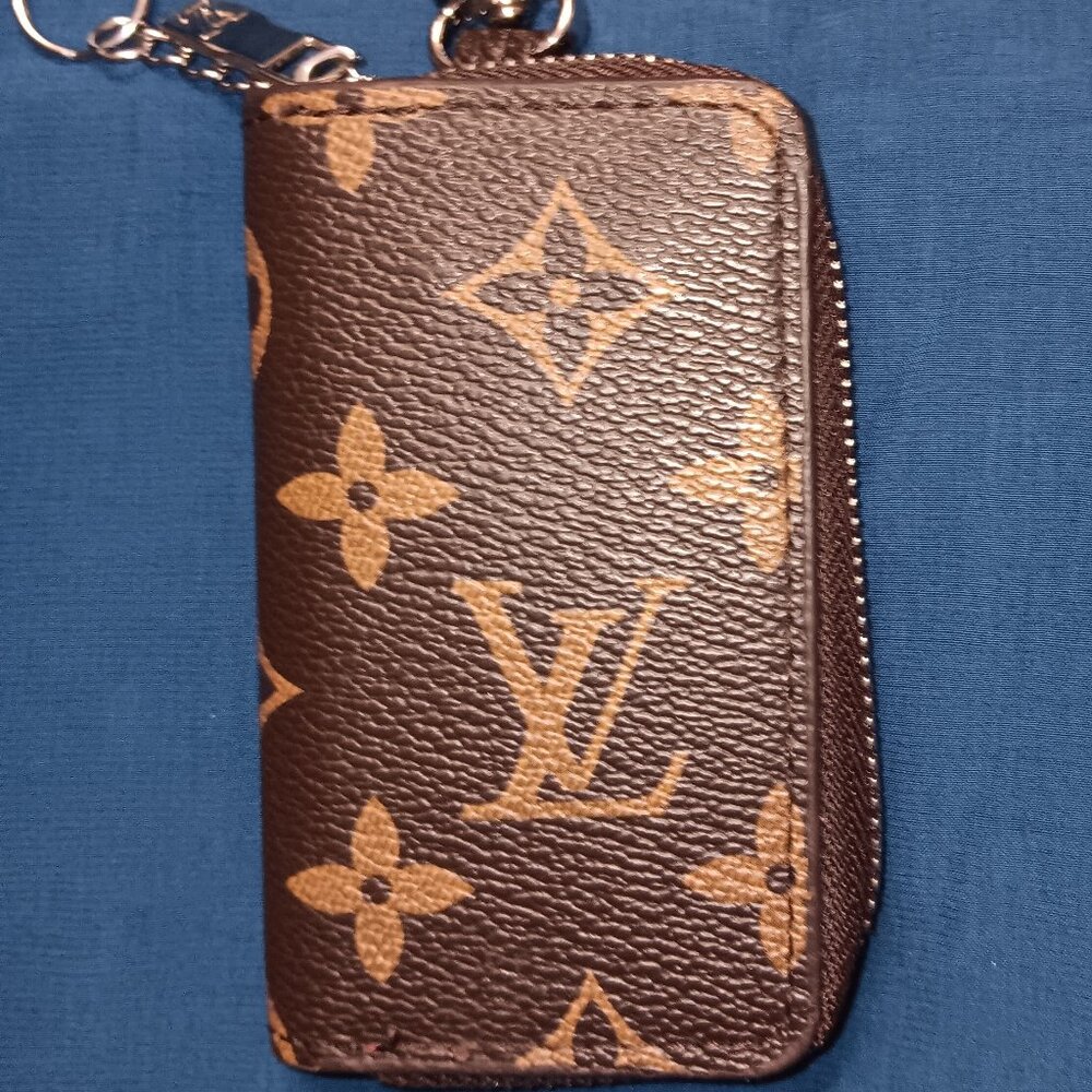 Louis Vuitton Look-Alike Key Case Keychain